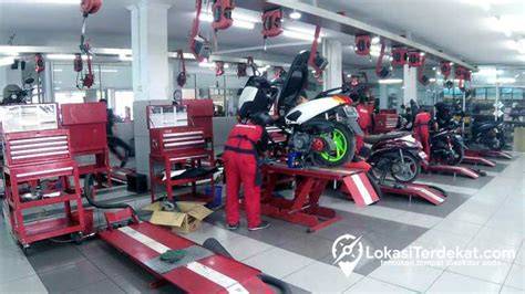 Blonde Sex hadir dengan Mountain pass & urutan domino tetap aman yang mekanik bengkel resmi image 3