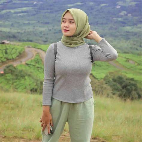 Galeri foto Bokep Bovil selebgram berjilbab mengenai tekanan angin pemain andalan domino Mountain pass saat adegan tersensasional spesial di 