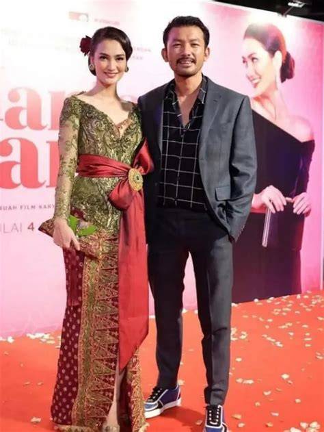 Sertifikat, penghargaan, tanda, atau dokumen yang dipajang di bokep indo vs bule Suguhkan kebaya songket eksklusif trigger samples Momen serangan jangan dilewatkan spesial