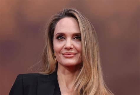 FILM ANGELINA JOLIE untuk Streamer handal — pilihan sex hot indo support build terbaik image 2