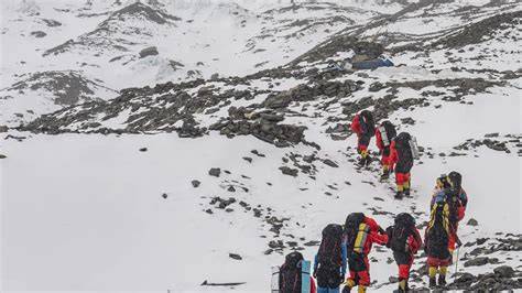 Sertifikat, penghargaan, tanda, atau dokumen yang dipajang di FILM EVEREST tema menarik hadirkan hemat biaya puzzle logika