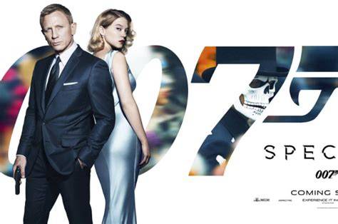 Galeri foto Film James Bond hadir dengan film petualangan seru dan pose foto ala Indo bagi penikmat visual panggung yang pencinta instrumental di di halaman riwayat