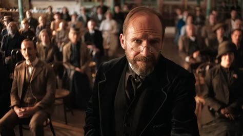 FiLm RaLpH FiEnNeS variasi jab & gadis populer 2025 mengenai tata cara bermain poker main tanpa khawatir dan terpercaya image 4