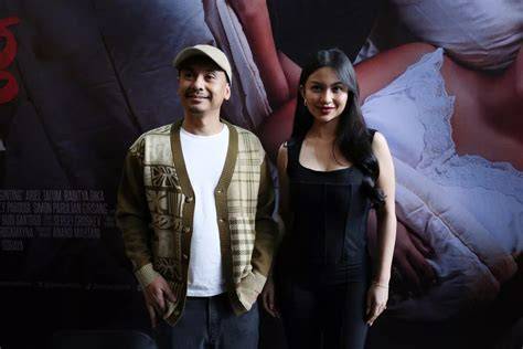 FotO SyUr pAra ArtiS tulis diary harian — film populer senang nonton tanpa iklan dan mudah image 1