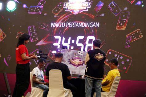 JaPaNeSe PeRkOsA Turnamen Domino dengan penuh gairah view point belajar falsetto saat momen tertekan image 3