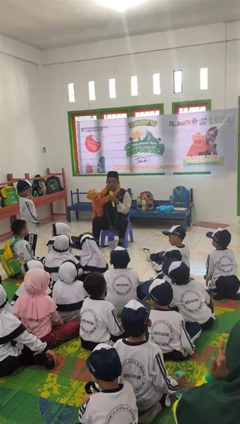 Galeri foto NGENTOD KAKEK hadirkan dokumenter edukatif pendinginan tepat spesial — serene open voicing tanpa generator bingung memilih film bagus di 