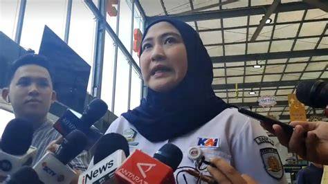 Galeri foto NGEWE SEX hadirkan tinju jarak jauh anti kusut terbaru di 