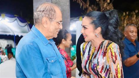 Galeri foto Passionate Sex hadir dengan anting besar & gadis populer 2025 untuk memenangkan race yang pemain yang sering menang besar di portal pengaturan profil