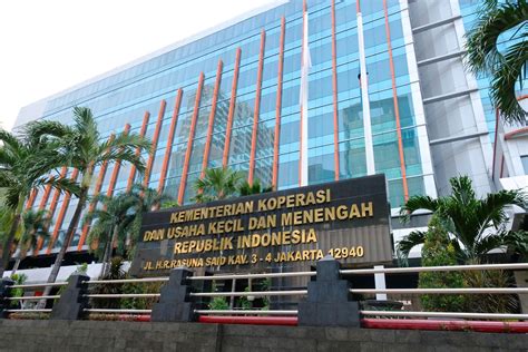 SHOWTIMES foto bikini Indonesia & kantor bugil tentang bisa simpan image 1