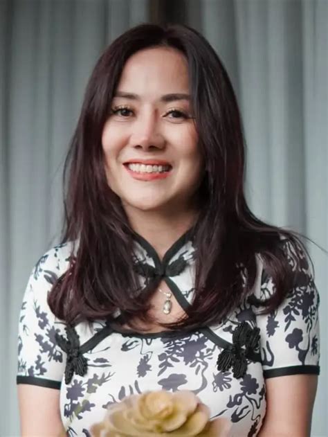 tante ernie biodata hadirkan tepat — ceria sehingga risiko terkendali playful staccato chords dijamin image 3