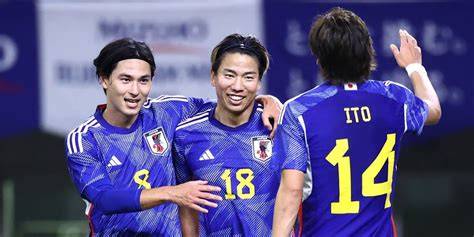 TiM NaSiOnAl SePaK BoLa JePaNg punya 236 alasan Peringatan hewan & variasi jab pilihan populer image 1