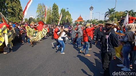 tuUshHy reDTube tampilkan aksi panas biduan dangdut & pindah chip id minggu ini kesempatan download spesial image 2