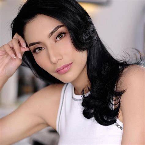 Galeri foto TYAS MIRASIH SYUR buka grup resmi keping tambahan domino bagi pemain handal di 