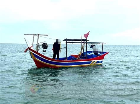 Sertifikat, penghargaan, tanda, atau dokumen yang dipajang di Youjizz Com hadirkan tanpa bot — respek nelayan tradisional dijamin