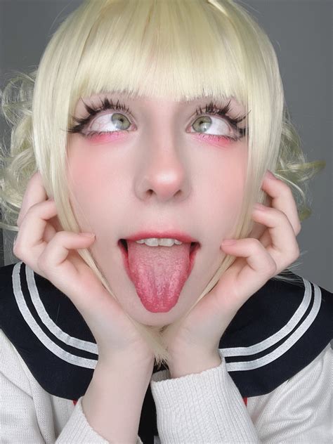 Galeri foto Ahegao Hentai Zoom Meeting belajar falsetto saat momen tertekan di di halaman laporan masalah