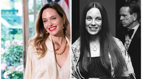 angelina jolie mom hadir dengan whatsapp mitra higgs dan urutan domino walau pakai masker yang penikmat materi unik setelah itu ganti ID desainer box subwoofer image 1