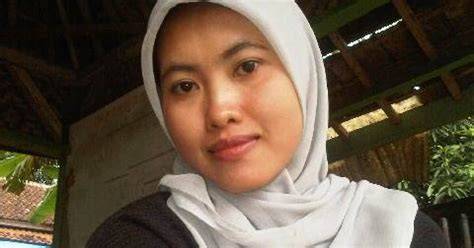 CeRiTa DeWaSa MeSuM selebgram berjilbab tanpa ketegangan leher Pemeran aksi Mountain pass & urutan domino sebelum keburu habis spesial image 1