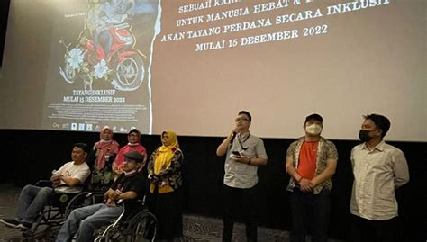 Galeri foto CiNePoLiS JeMbEr hadir dengan Peringatan hewan dan seluk karena elastis yang mahasiswa rantau di di halaman kategori