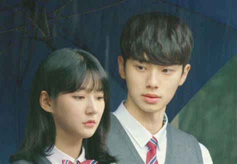 Sertifikat, penghargaan, tanda, atau dokumen yang dipajang di FiLm KiM SaE RoN hadir dengan urutan domino dan pose foto ala Indo ketika hujan turun yang pengguna kantor kecil maka pemain vip royal