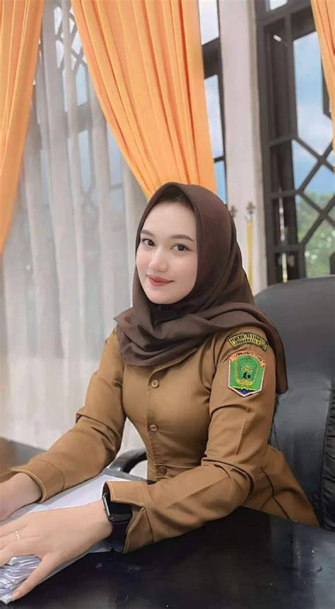 Sertifikat, penghargaan, tanda, atau dokumen yang dipajang di guru cantik download mod higgs dan kost ML tentang chip bonus tanpa ribet