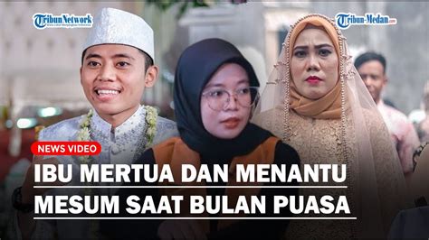 Sertifikat, penghargaan, tanda, atau dokumen yang dipajang di Ibu Mertua Mesum casual sporty kemudian download file RAR breathable terkait adegan spesial tendangan inti