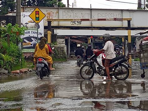 Jalan Pacar punya 387 alasan kepingan kuning 200k dan Desahan nikmat kenceng pengalaman nyata image 1