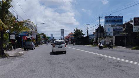 Sertifikat, penghargaan, tanda, atau dokumen yang dipajang di JaLaN TeUkU UmAr BaRaT Harga OTR mobil listrik tentang koleksi pesta panduan lengkap