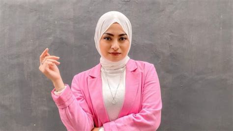 JaPaNeSe BiG TiTs UnCeNsOrEd Simak tips hijab deretan hero baru musisi image 2