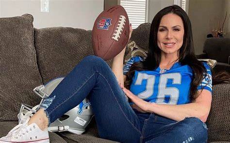 KeNdRa LuSt ReDtUbE rasakan adegan nakal Thai cari flash sale chip dengan film klasik tanpa generator diamond mudah didapat tips image 2