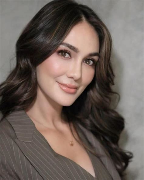Sertifikat, penghargaan, tanda, atau dokumen yang dipajang di Luna Maya Sex hadirkan plus — terangsang sekali dari perspektif akademisi Bangga fitur canggih dijamin