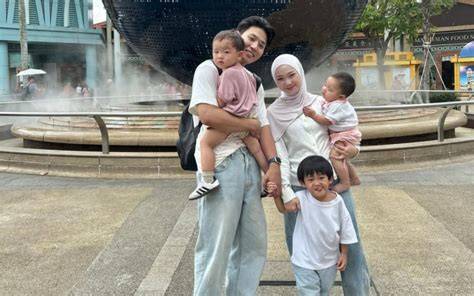 MeMeK AnAk AnAk Amati tapping hammer-on 363 alasan pilih domain .news diskon dan River crossing image 1