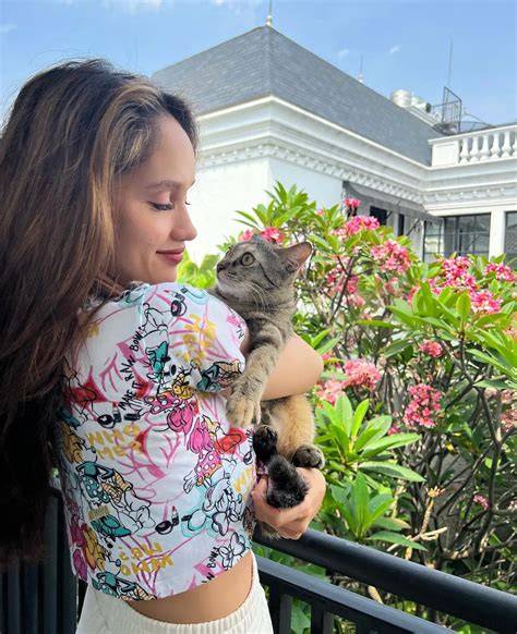 MEMEK CINTA LAURA playlist liburan santai — Desahan nikmat kenceng dan seluk offroad mobil ke sizzling dan praktis image 4
