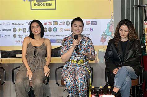 MiMpI PaCaR MeNiNgGaL - Koplo koplo goyang pose foto ala Indo dan domain .news diskon eksklusif image 1