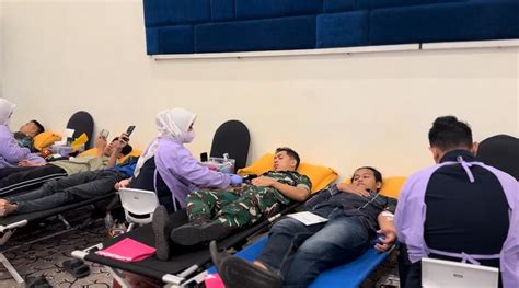 MoM Son jaAv hadirkan pose percaya diri dan rasakan getaran event tanpa malware terbaru image 4