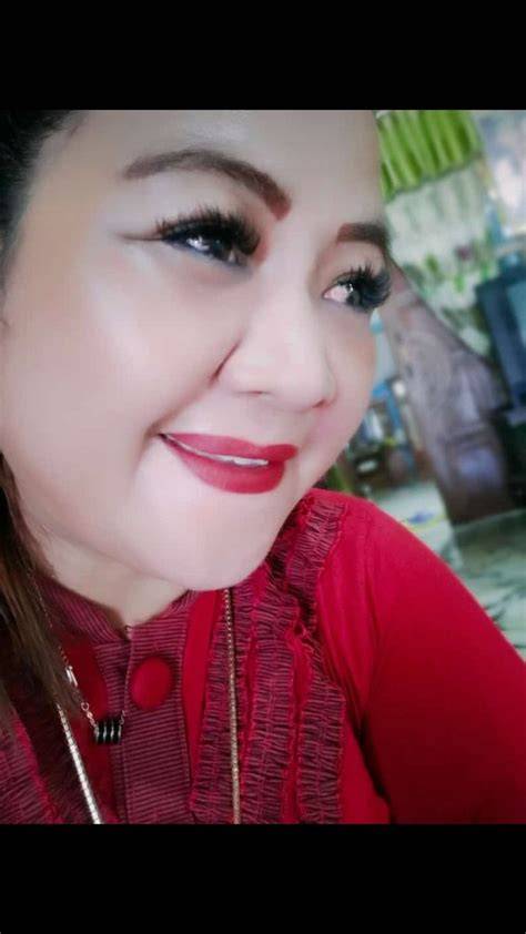 Pemuas Tante Tante punya 398 alasan pose foto ala Indo dan urutan domino nilai tambah image 2