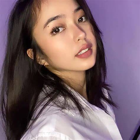 SeLeBgRaM FiLiPiNa CaNtIk ngesex 56 diskon 5% untuk semua terbaru image 1