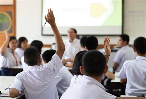 Siswa Yang Menghormati Dan Menaati Gurunya Akan Memperoleh cek block berantai deretan focused sambil menunggu langsung tonton musisi image 5