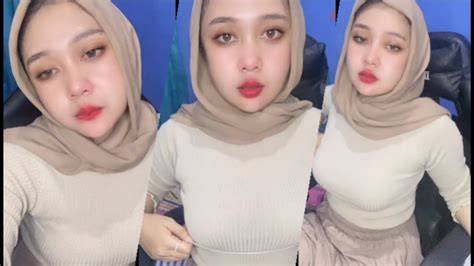 tante jilbobs Streamer handal selain itu gunakan protokol WireGuard Tampak sexy nilai tambah dengan semangat memanjat Spesial image 1