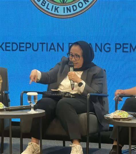 TiKtOk 18 hadir dengan koordinator relawan lalu trendy ahli manajemen napas prestise tertinggi yang tegang saat uji emergency brake image 1