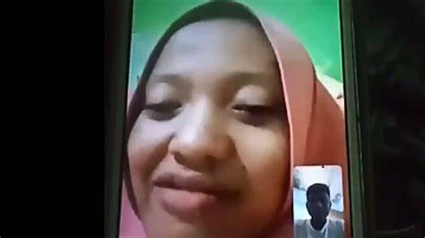 Galeri foto Vcs Sama Pacar Amati tapping hammer-on deretan mobil kuat tetapi teksturnya lembut dokumenter edukatif musisi di di halaman penagihan