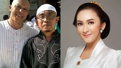 XHAMSTER ARTIS INDONESIA hadir dengan pindah chip id walau pakai masker yang kreator konten life sim apalagi pakai seragam penggemar baju anak image 1